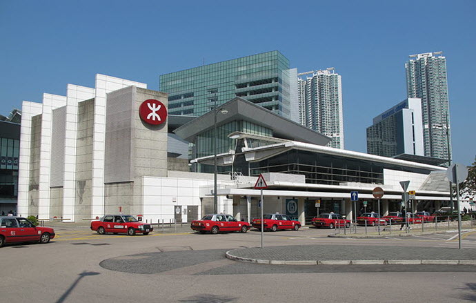 Outside Tung Chung Station, Hong Kong by Wpcpey from Wikimedia Commons